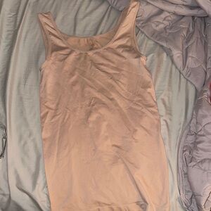 New York & Company Cream Fitted Sleeveless Tank Top